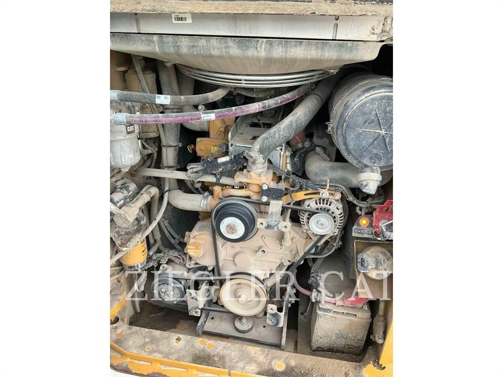 CAT 299D3 推土機