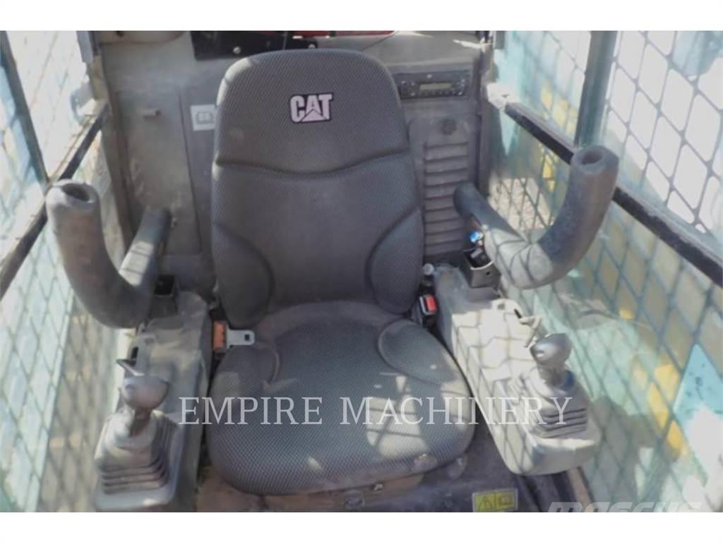 CAT 299D3 XECA 滑移轉向裝載機