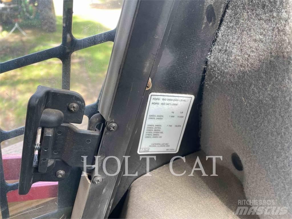 CAT 299D3XE 推土機