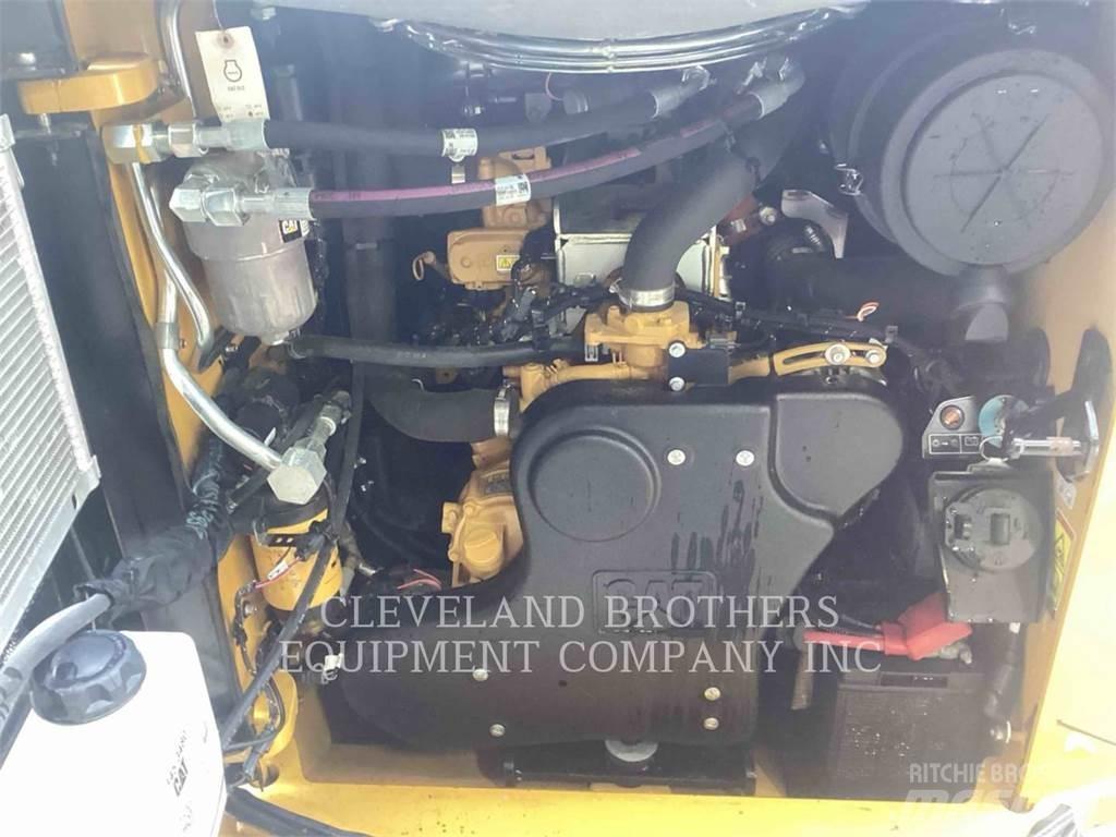 CAT 299D3XE 滑移轉向裝載機