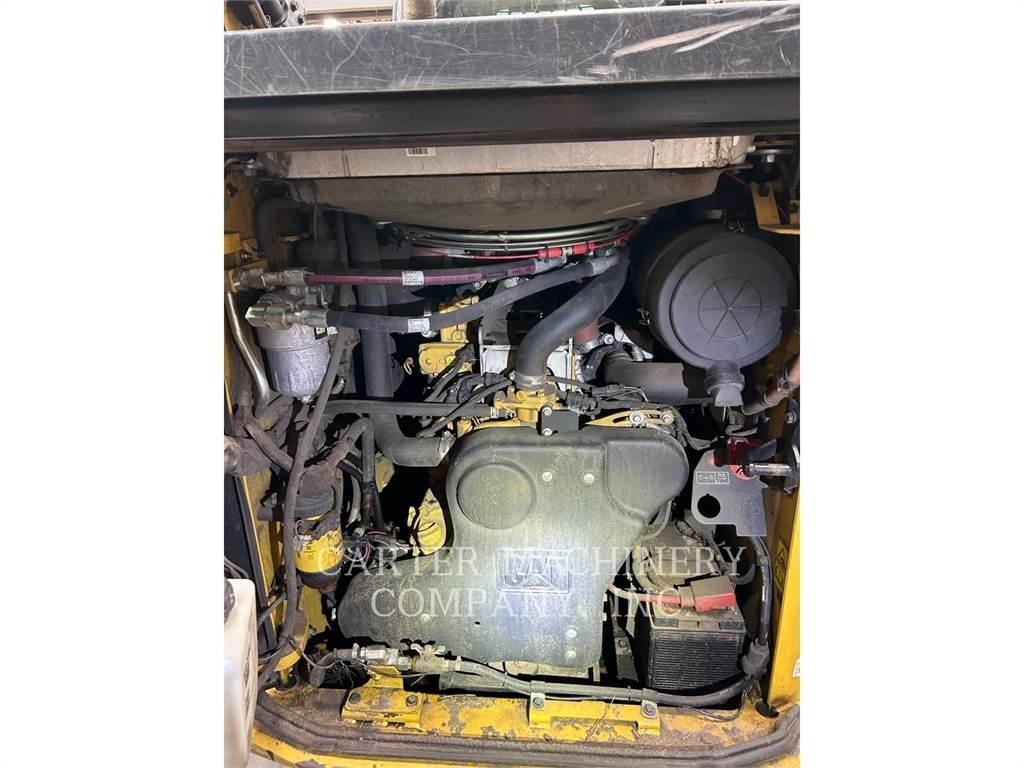 CAT 299D3XE 滑移轉向裝載機