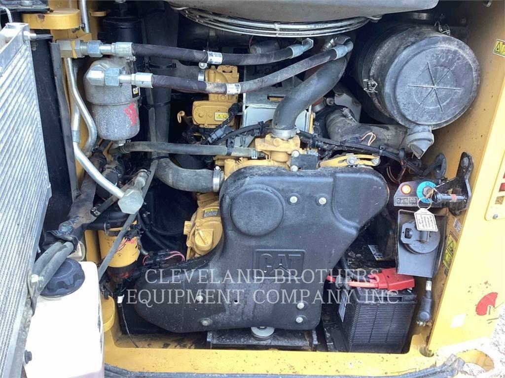 CAT 299D3XE 滑移轉向裝載機