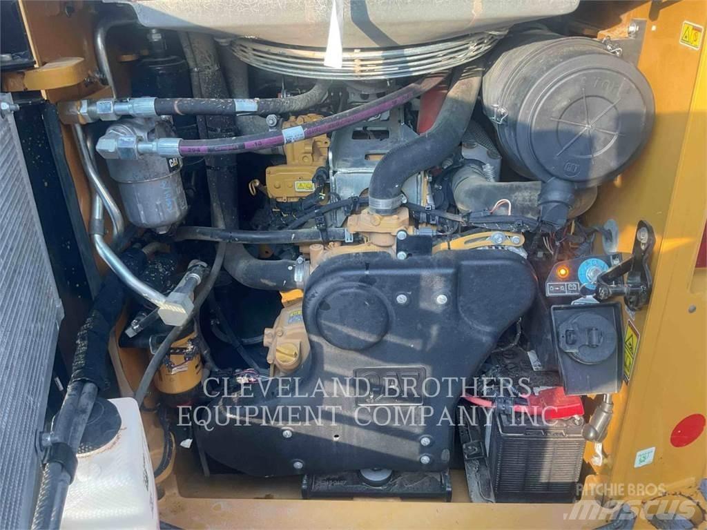 CAT 299D3XE 滑移轉向裝載機