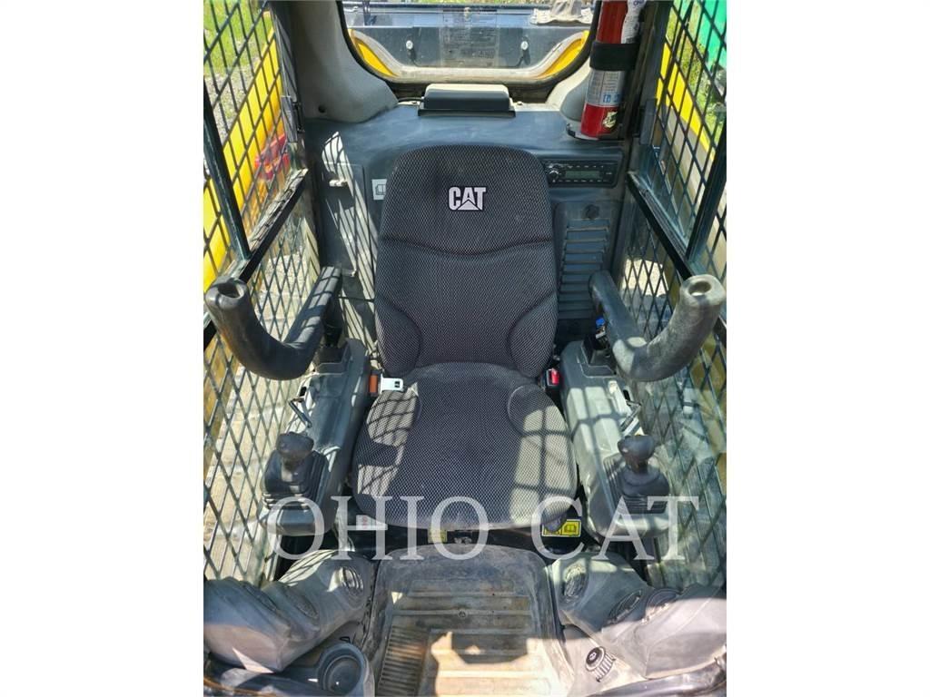 CAT 299D3XE 滑移轉向裝載機