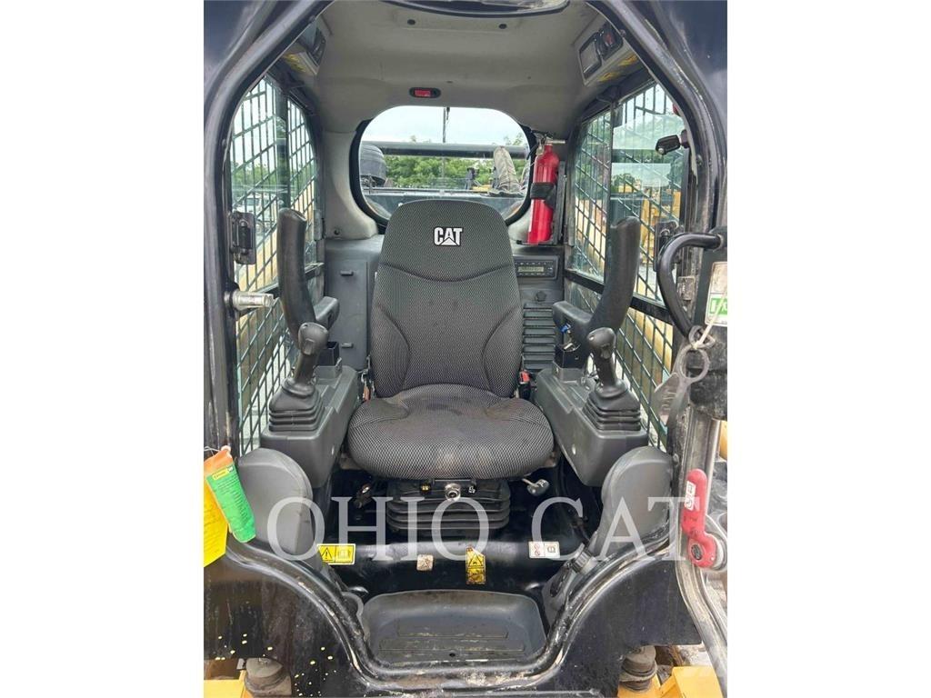 CAT 299D3XE 滑移轉向裝載機