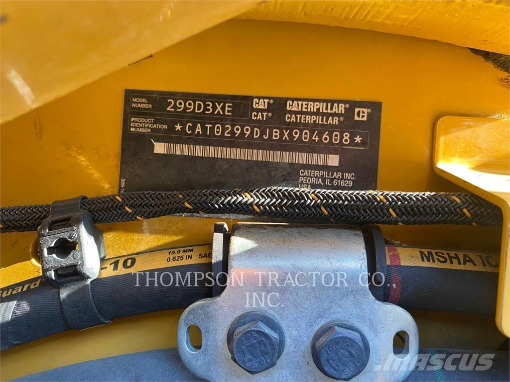 CAT 299D3XE 推土機