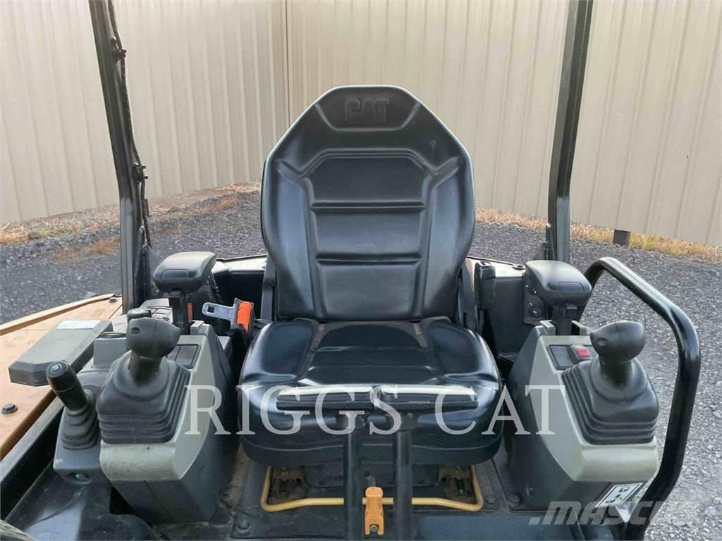 CAT 302.7 履帶式 挖土機/掘鑿機/挖掘機