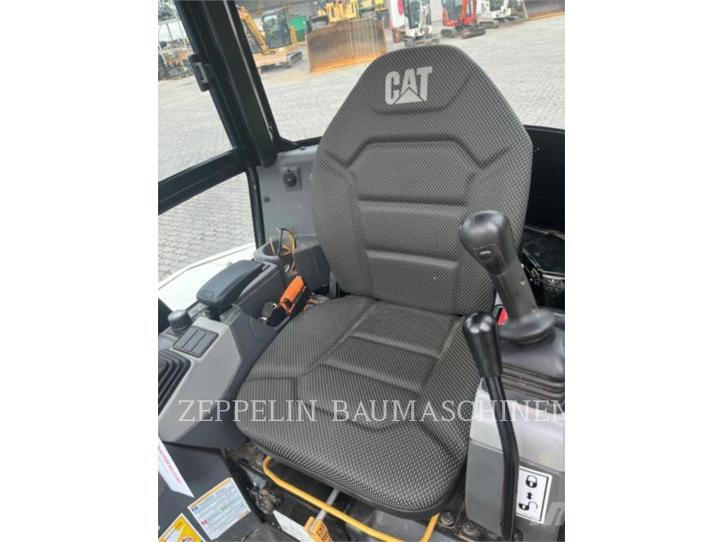 CAT 302.7CR-07 履帶式 挖土機/掘鑿機/挖掘機