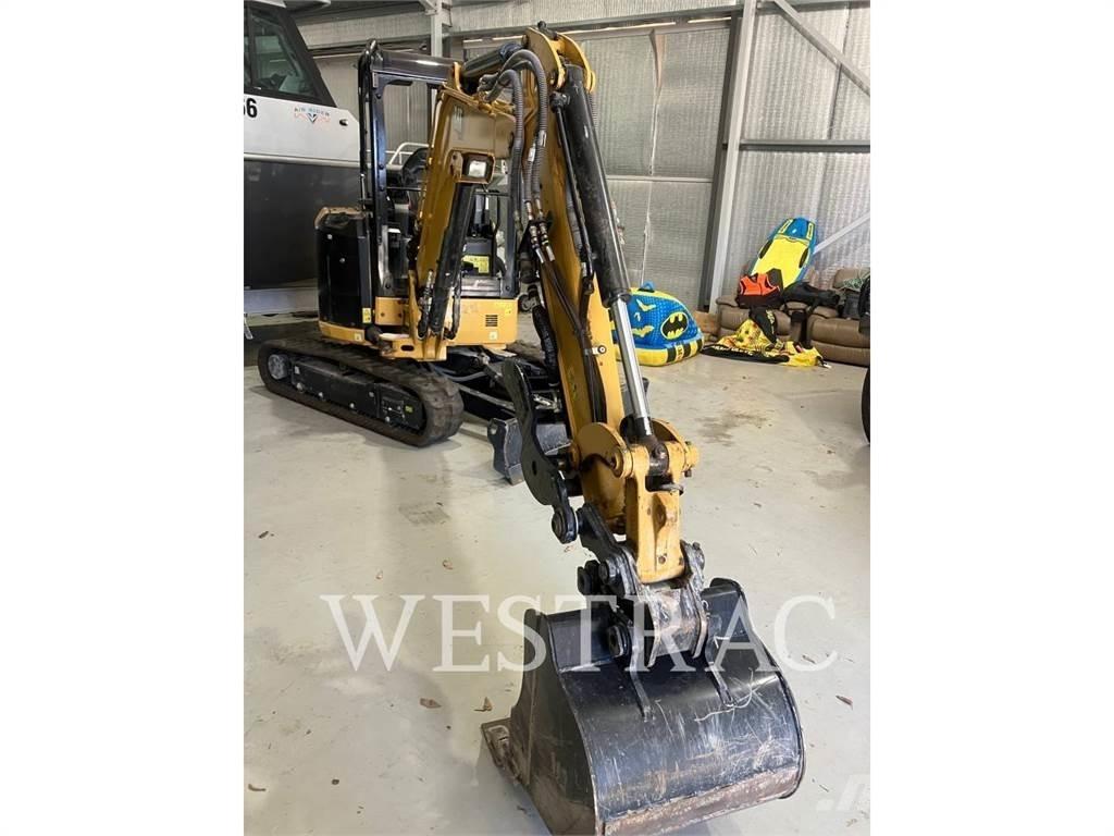 CAT 303 小型挖土機/掘鑿機<7t(小型挖掘機)