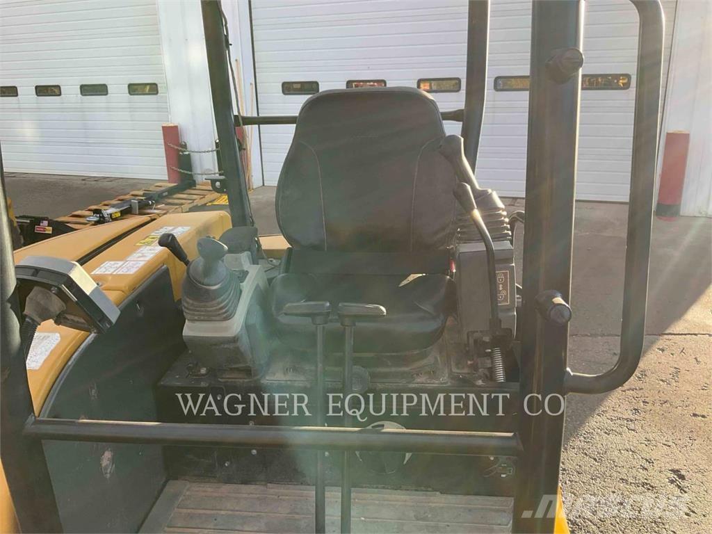 CAT 303.5E2 履帶式 挖土機/掘鑿機/挖掘機