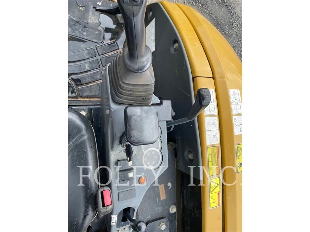 CAT 303ECR 履帶式 挖土機/掘鑿機/挖掘機