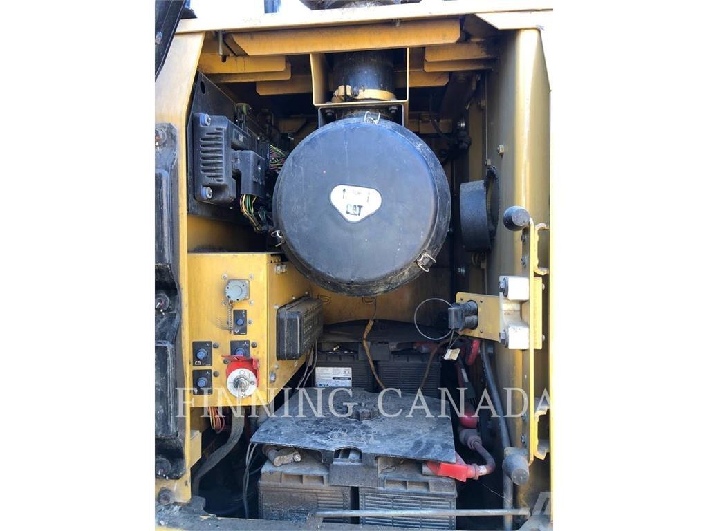 CAT 320D2 FM 挖土機/掘鑿機/挖掘機