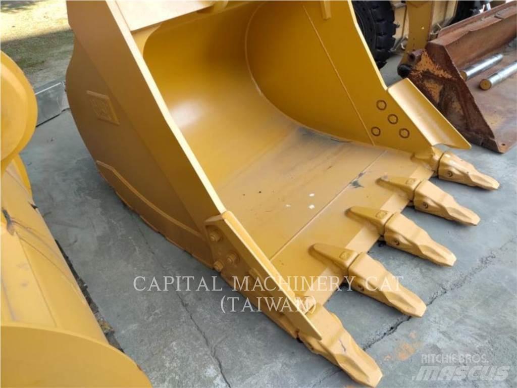 CAT 323 鏟斗