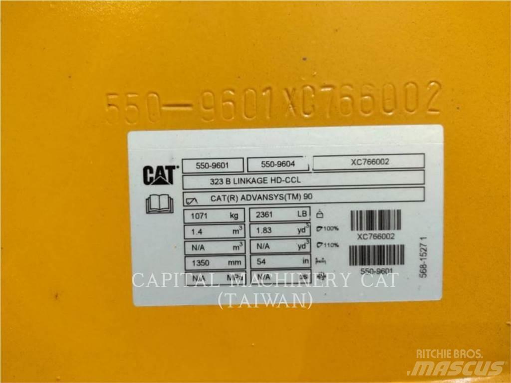 CAT 323 鏟斗