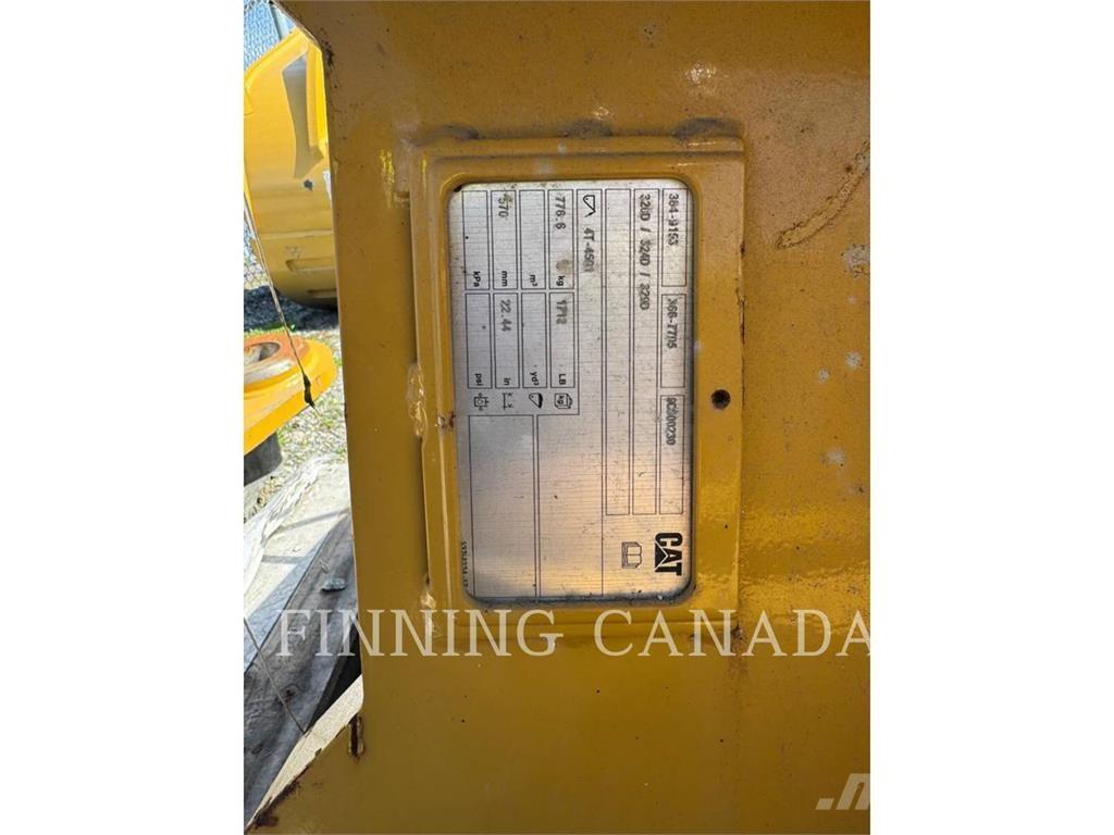 CAT 324-RP-51 鬆土機