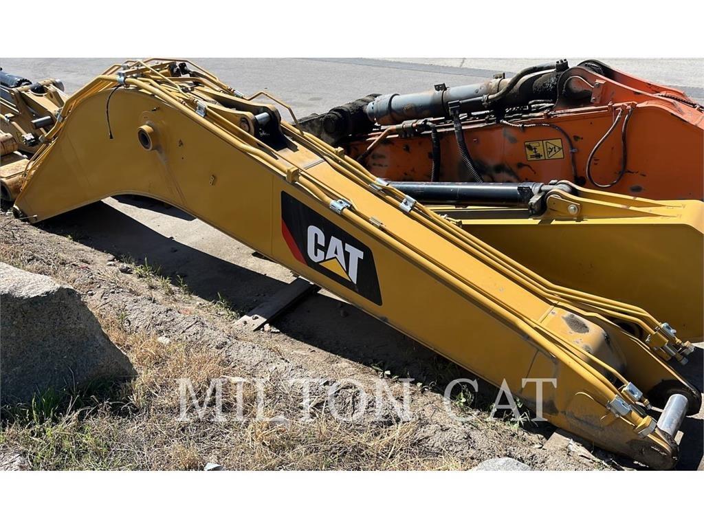 CAT 330GC REACH BOOM 曲臂高空作業車
