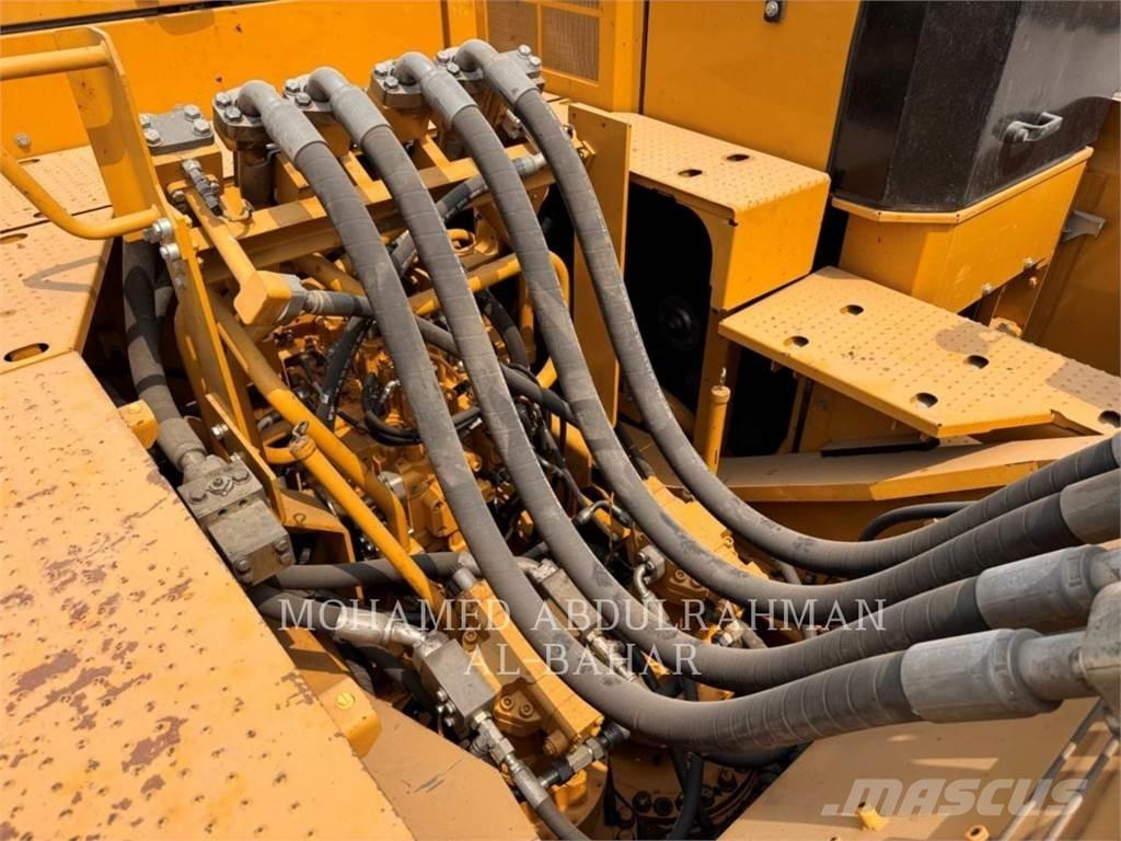 CAT 374 履帶式 挖土機/掘鑿機/挖掘機