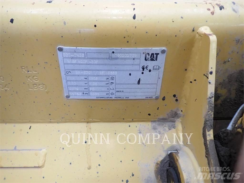 CAT 415F2IL 反鏟裝載機