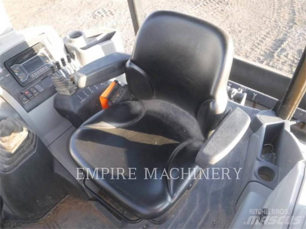 CAT 415IL 輪胎式裝載機