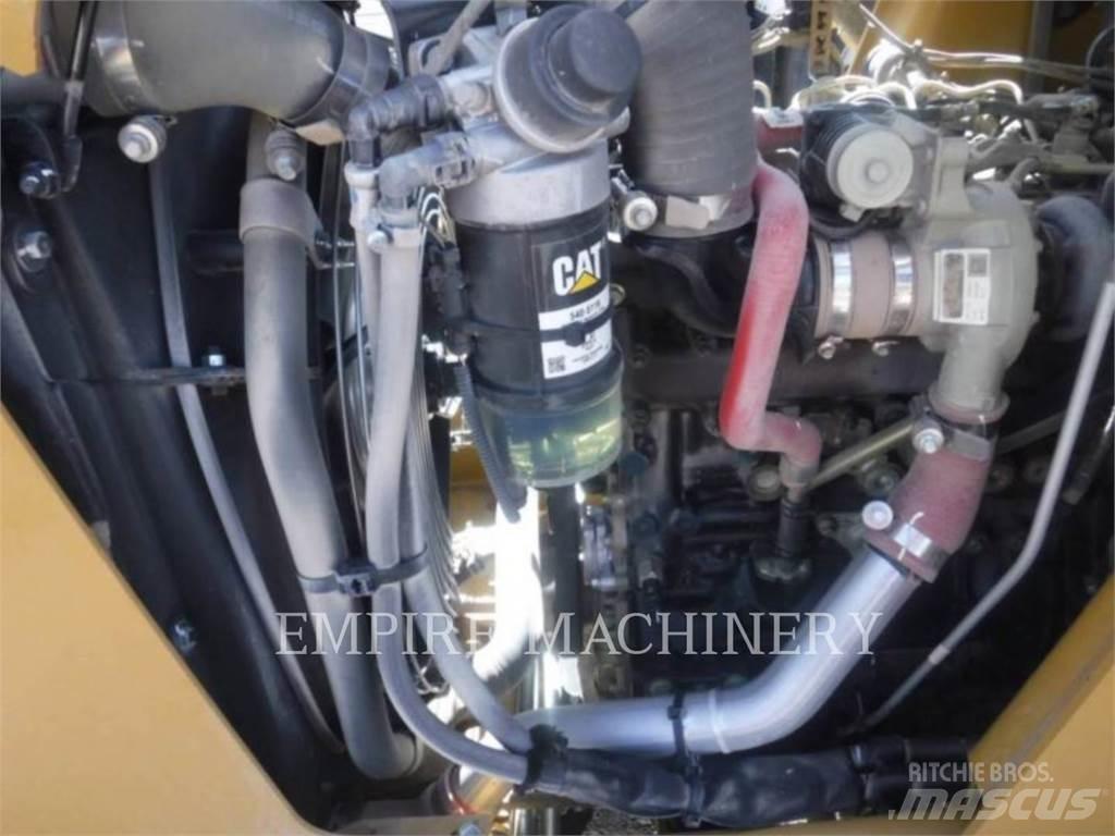CAT 415IL 輪胎式裝載機