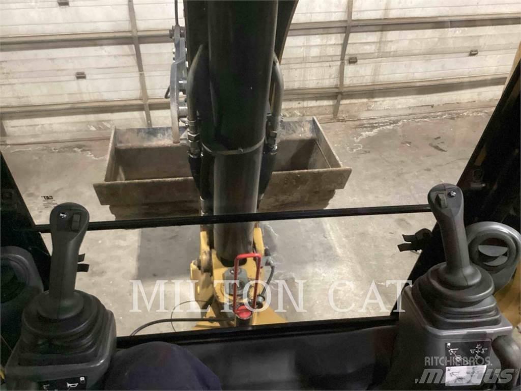 CAT 420 反鏟裝載機