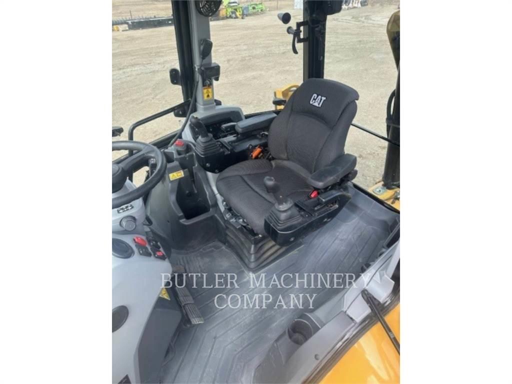 CAT 420 反鏟裝載機