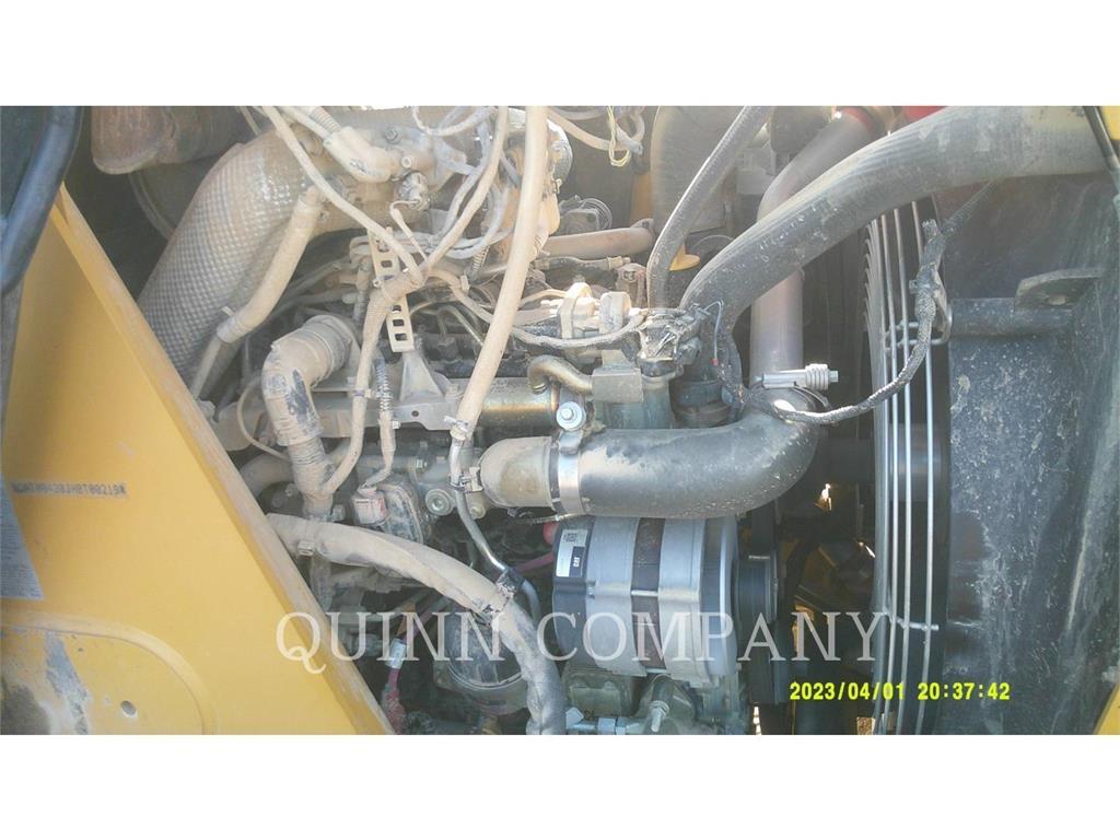 CAT 420 反鏟裝載機