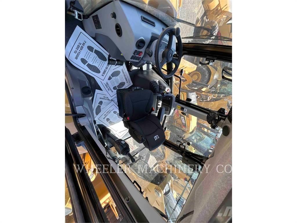 CAT 420 CF 反鏟裝載機