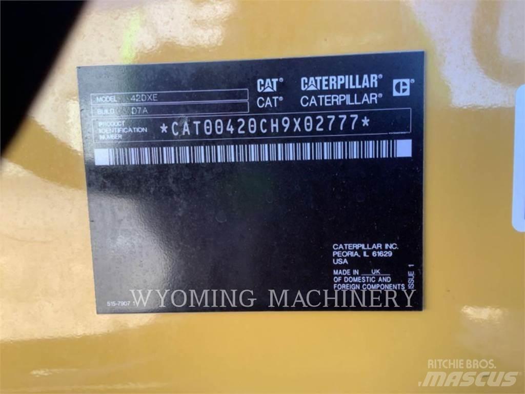CAT 420 XE 反鏟裝載機
