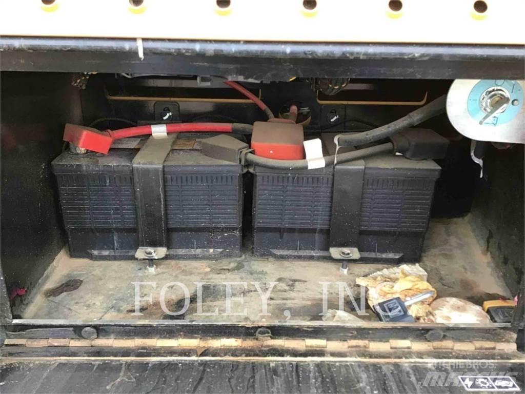 CAT 42007 反鏟裝載機