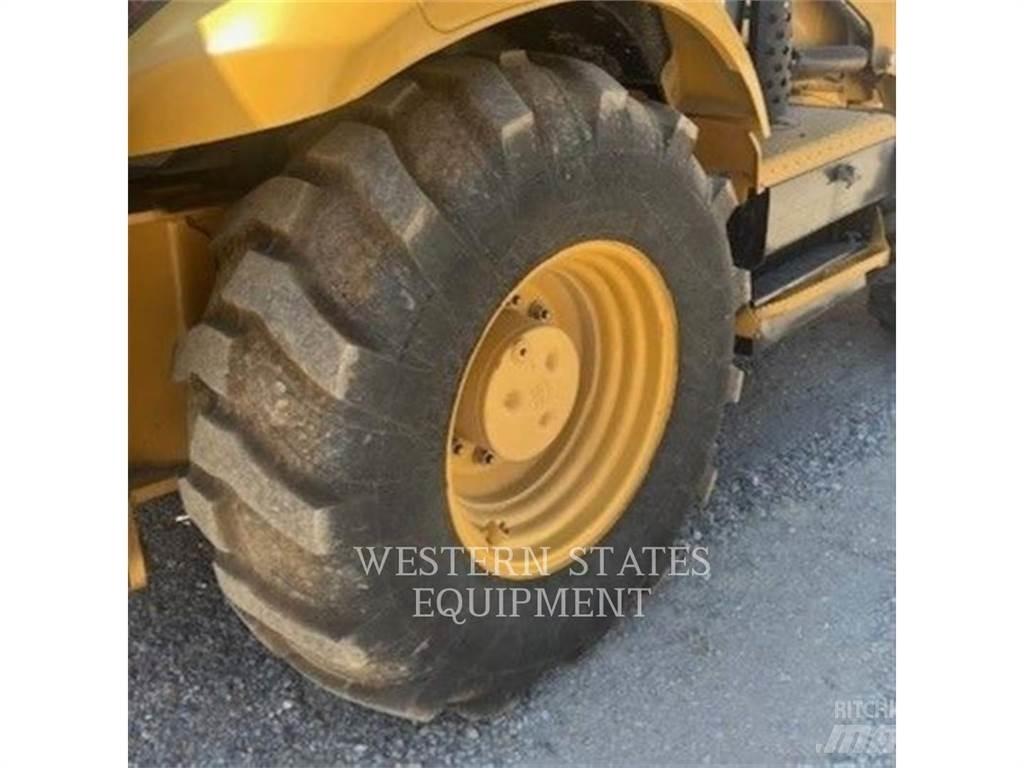 CAT 420F 反鏟裝載機