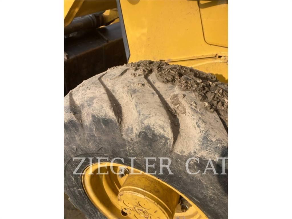 CAT 420F2 反鏟裝載機
