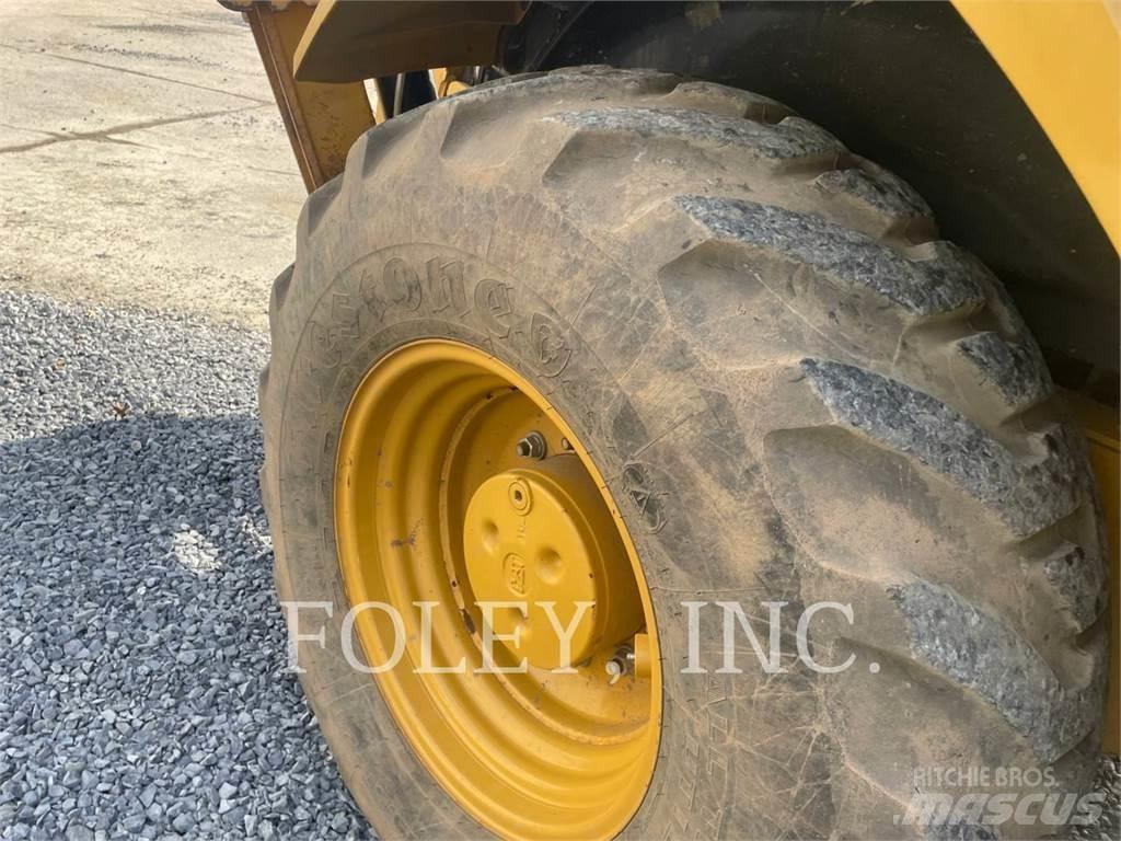 CAT 420F2IT 反鏟裝載機