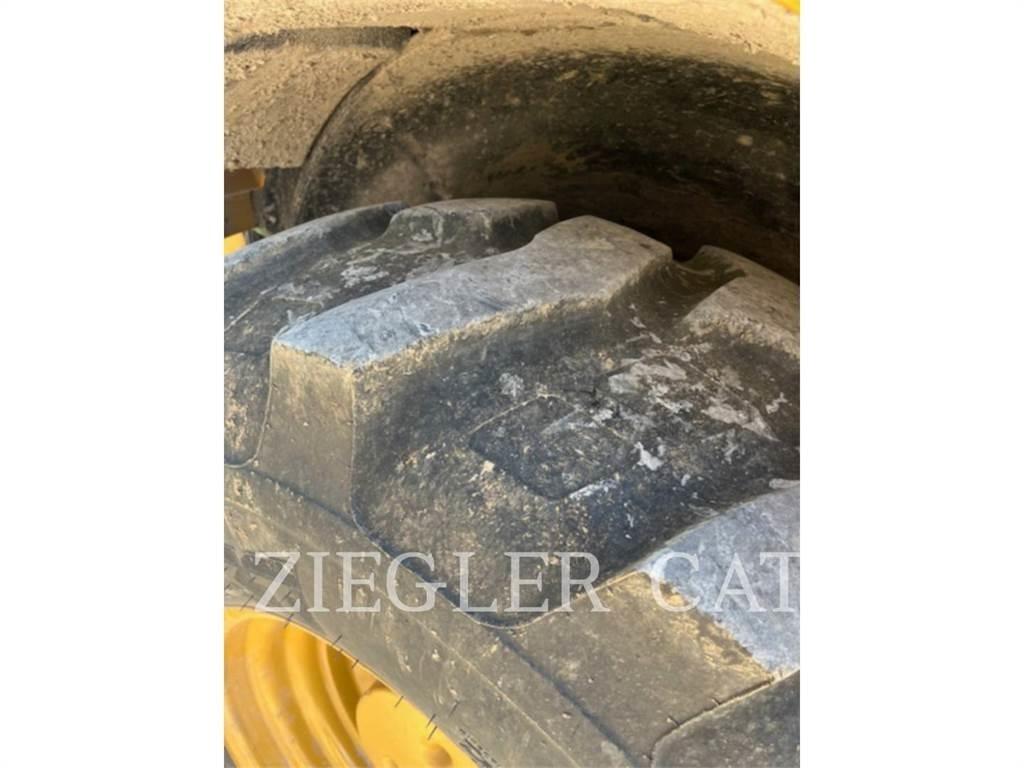 CAT 420F2IT 反鏟裝載機