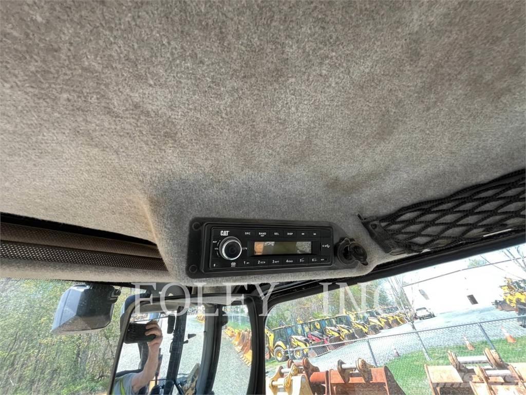 CAT 420F2IT 反鏟裝載機