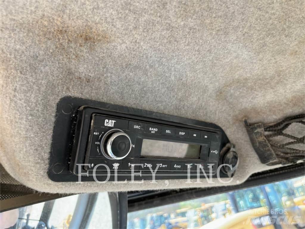 CAT 420F2IT 反鏟裝載機