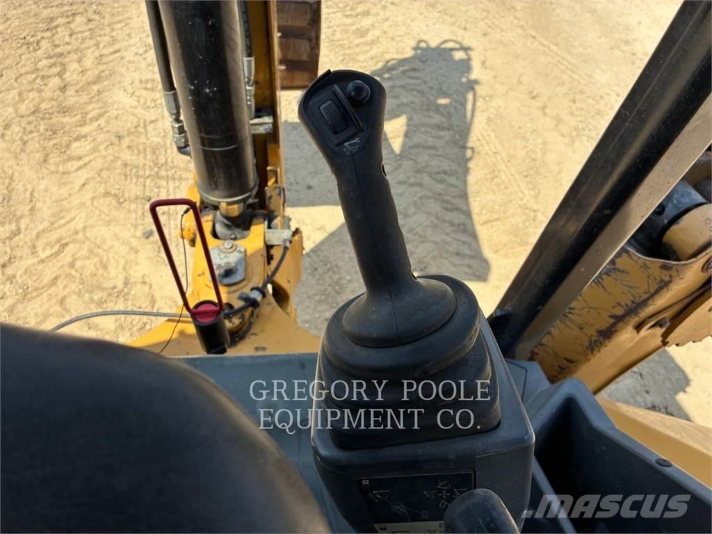 CAT 420F2IT 反鏟裝載機
