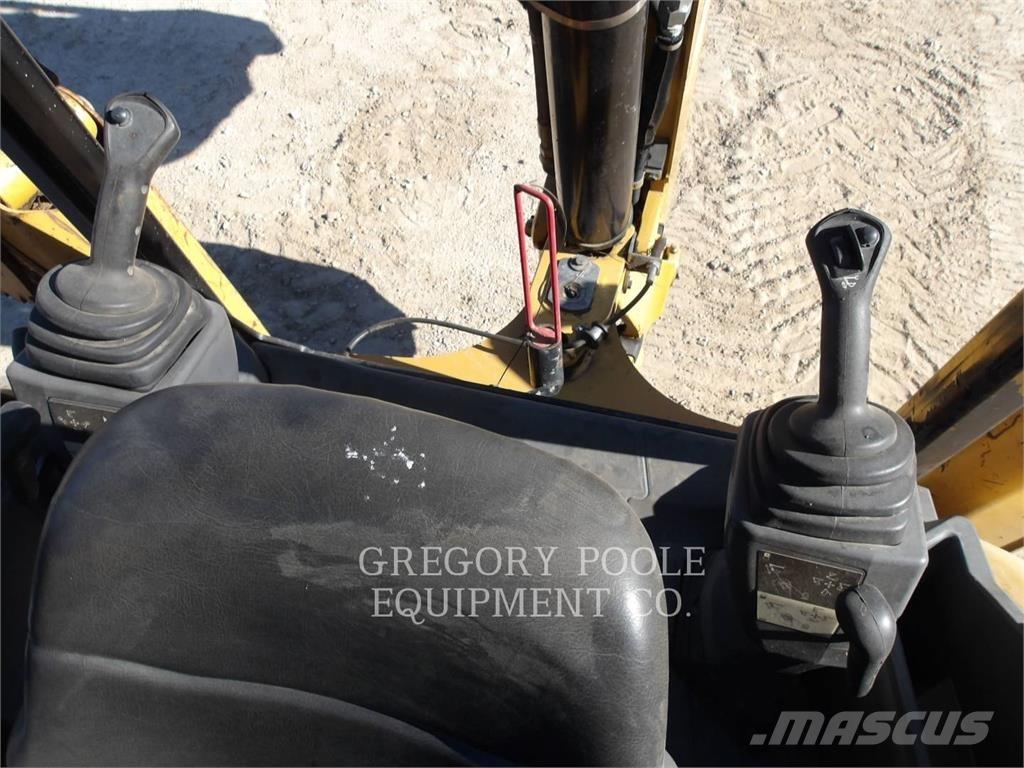 CAT 420F2IT 反鏟裝載機