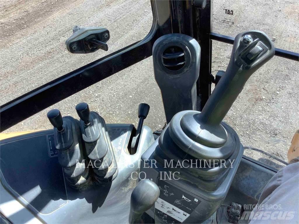CAT 420F2ST 反鏟裝載機
