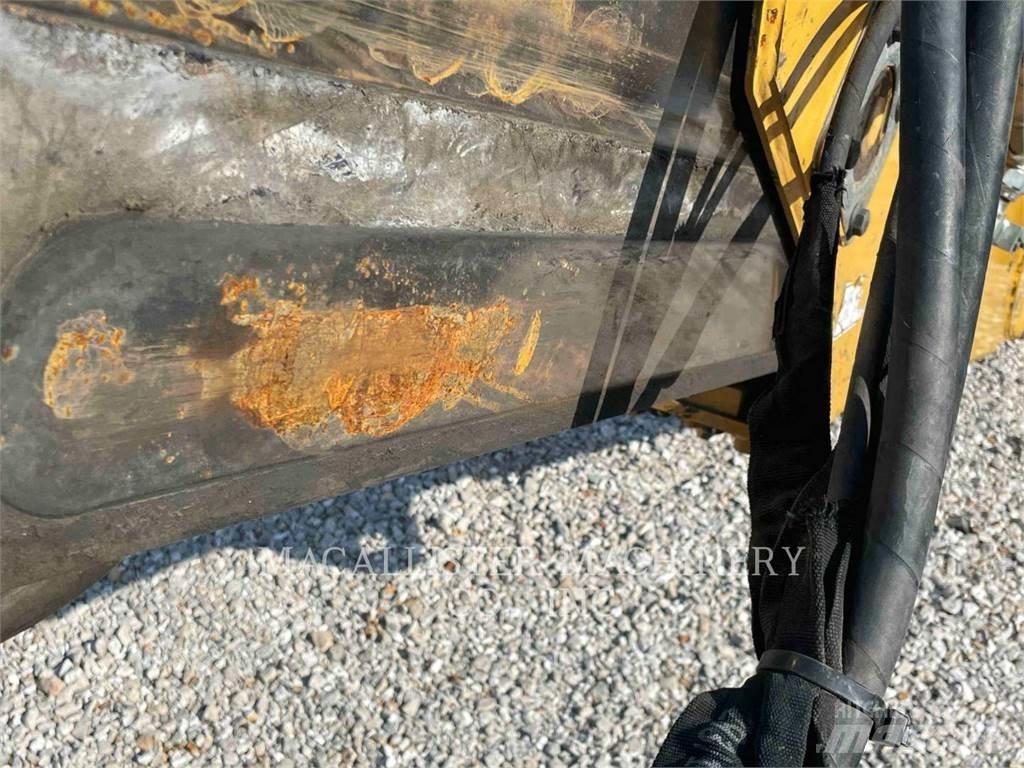 CAT 420F2ST 反鏟裝載機