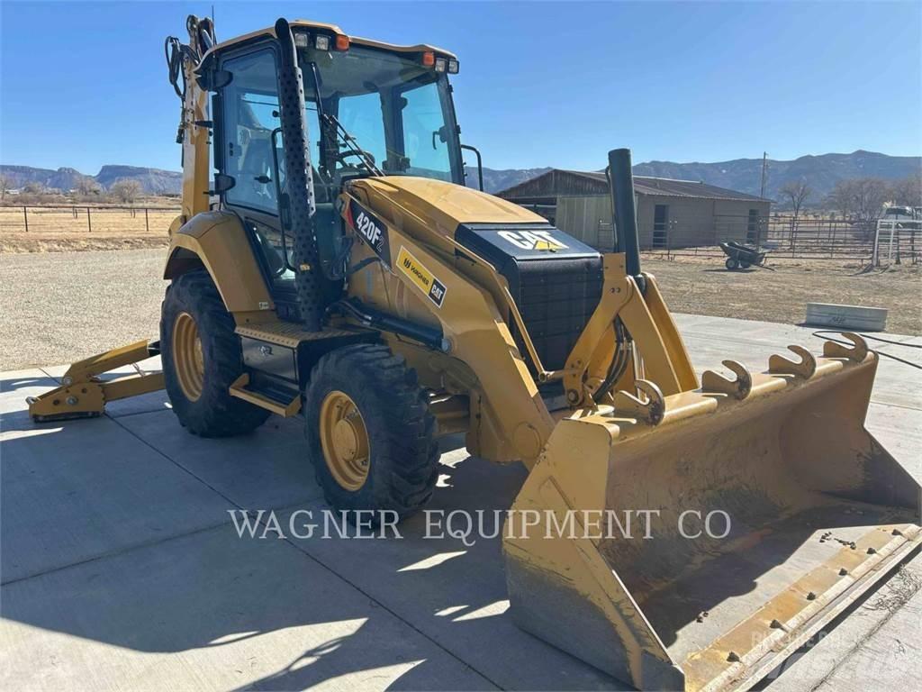 CAT 420F2ST 反鏟裝載機