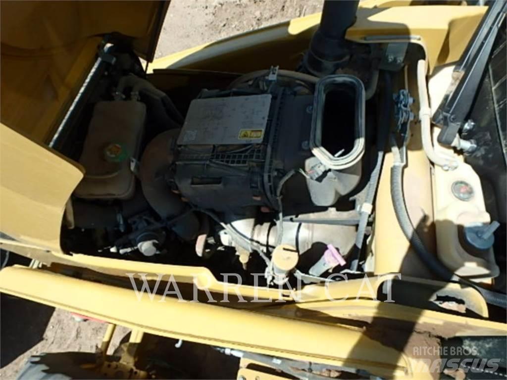 CAT 420XE AE4T 反鏟裝載機