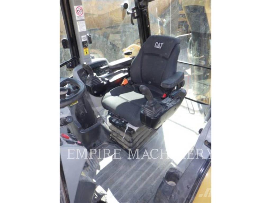 CAT 420XE4ECIP 反鏟裝載機