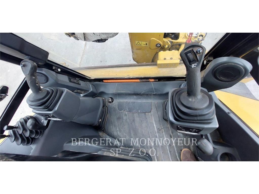 CAT 432F2 反鏟裝載機