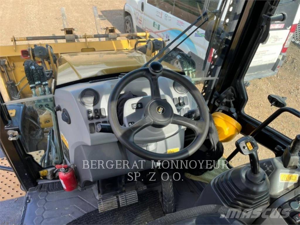 CAT 432F2 反鏟裝載機