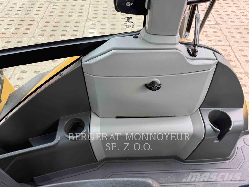 CAT 434 反鏟裝載機