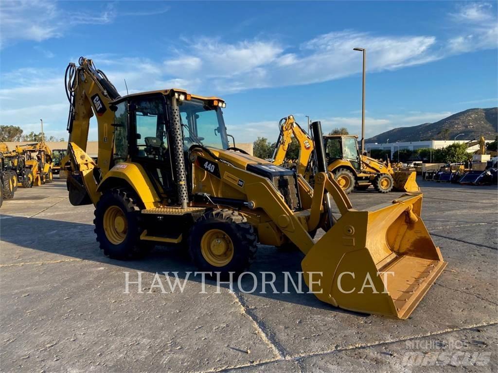 CAT 440 反鏟裝載機