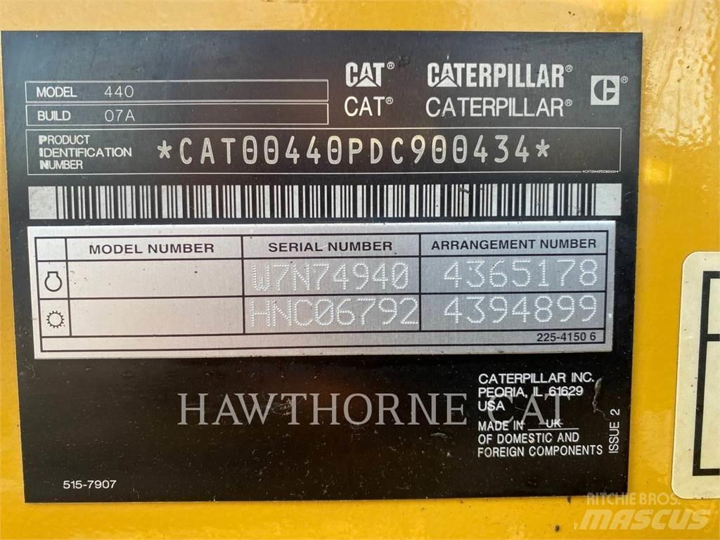 CAT 440 反鏟裝載機