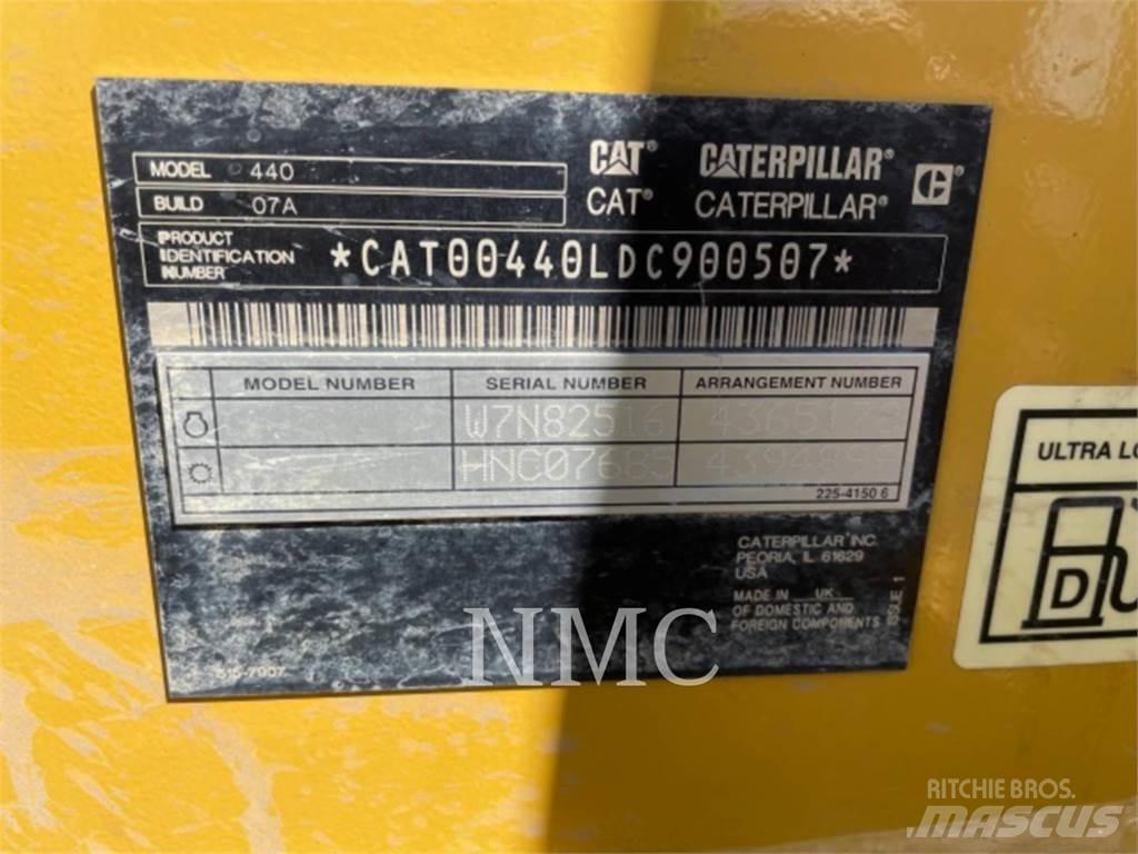 CAT 440 反鏟裝載機