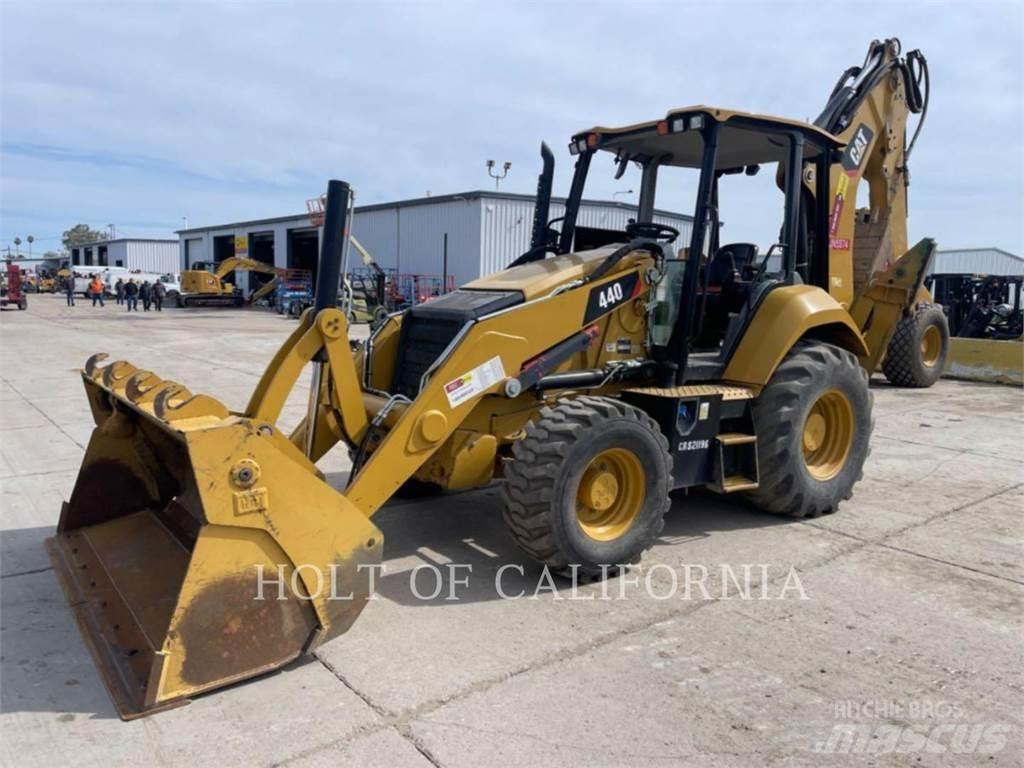 CAT 440 反鏟裝載機
